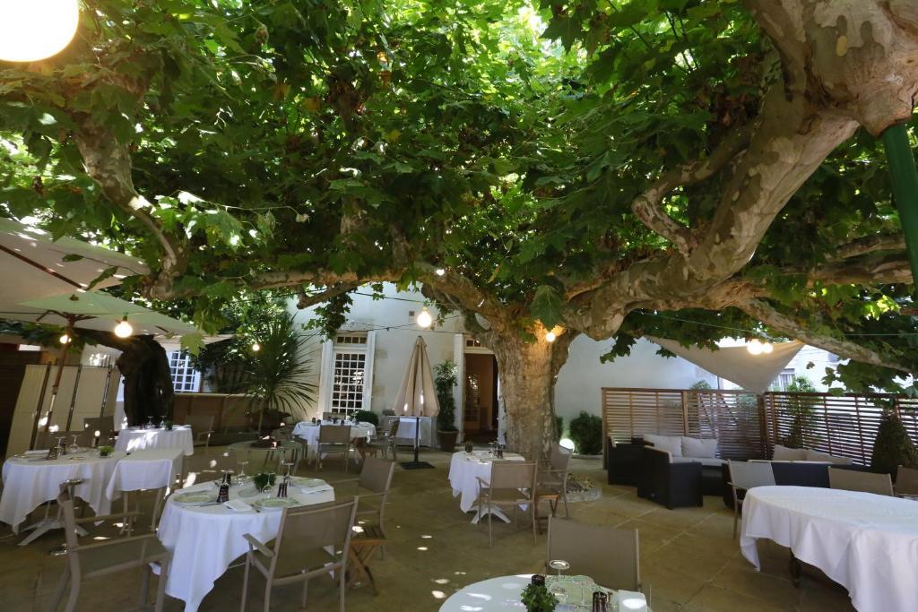 Logis Hotel - Restaurant Maison Claude Darroze لانغون المظهر الخارجي الصورة
