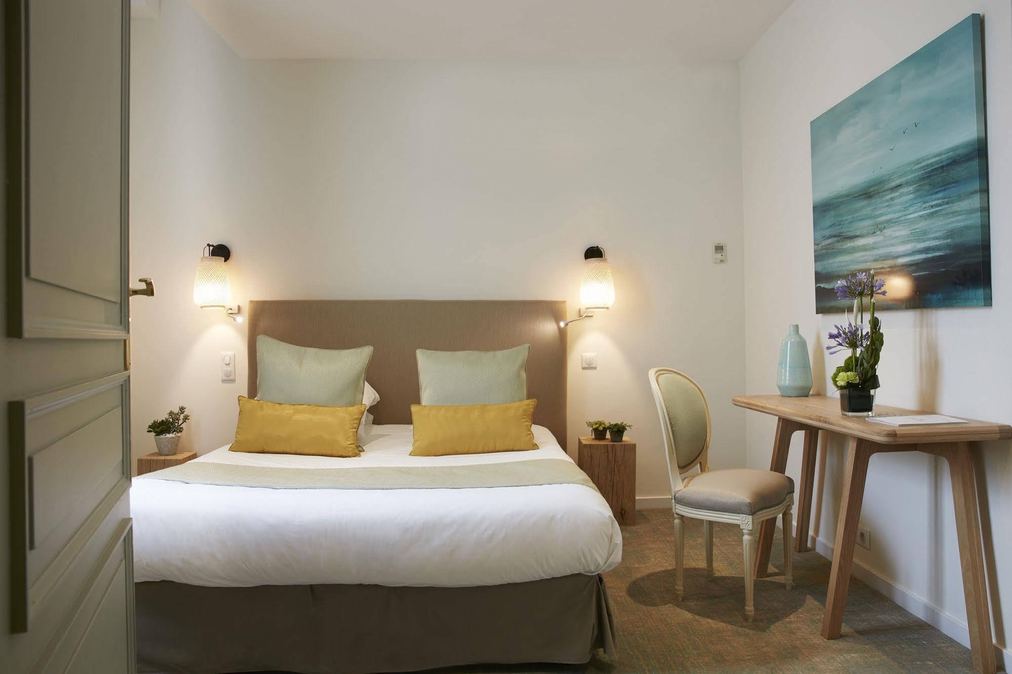 Logis Hotel - Restaurant Maison Claude Darroze لانغون المظهر الخارجي الصورة